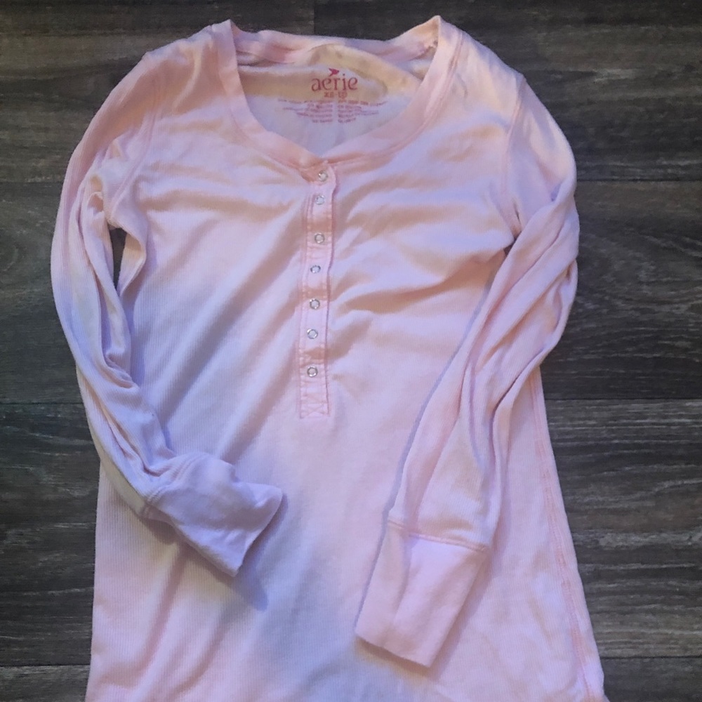 Aerie Henley t shirt.  Size xs.  Gently worn